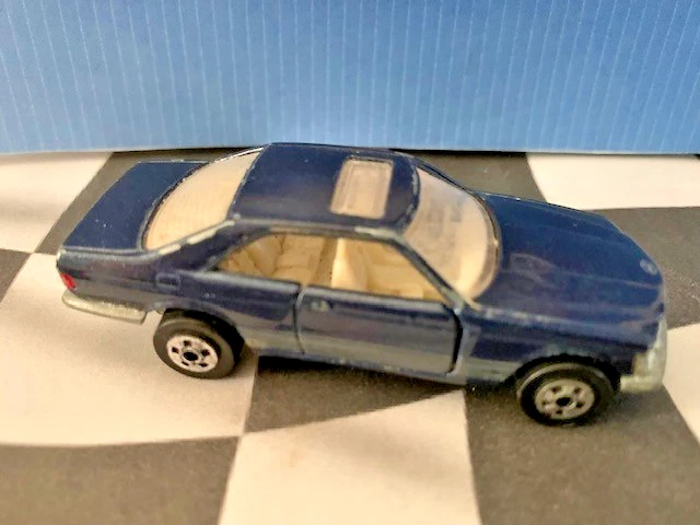 Road Champs 1984 1/64 Mercedes Benz 500 SEC AZUL China Foto 2 de 2