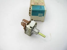 NOS GENUINE OEM GM HVAC A/C Blower Motor Control Switch