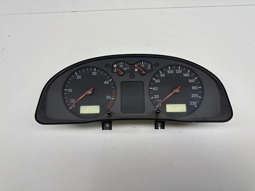 VW PASSAT B7 ALLTRACK 365 Kombiinstrument 110008793023 1.90 Diesel 33819341