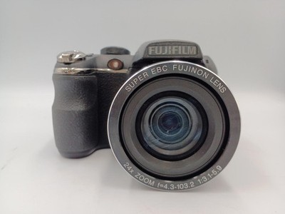 Fujifilm FinePix S3200 Digital Camera 14MP 24x Optical Zoom AA