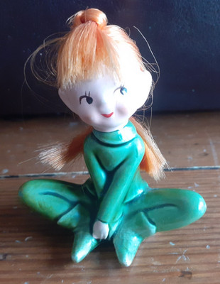Pixie Elfe mit roten Haaren Figur, Keramik, evtl. japanischer Herkunft, 50er Jahre