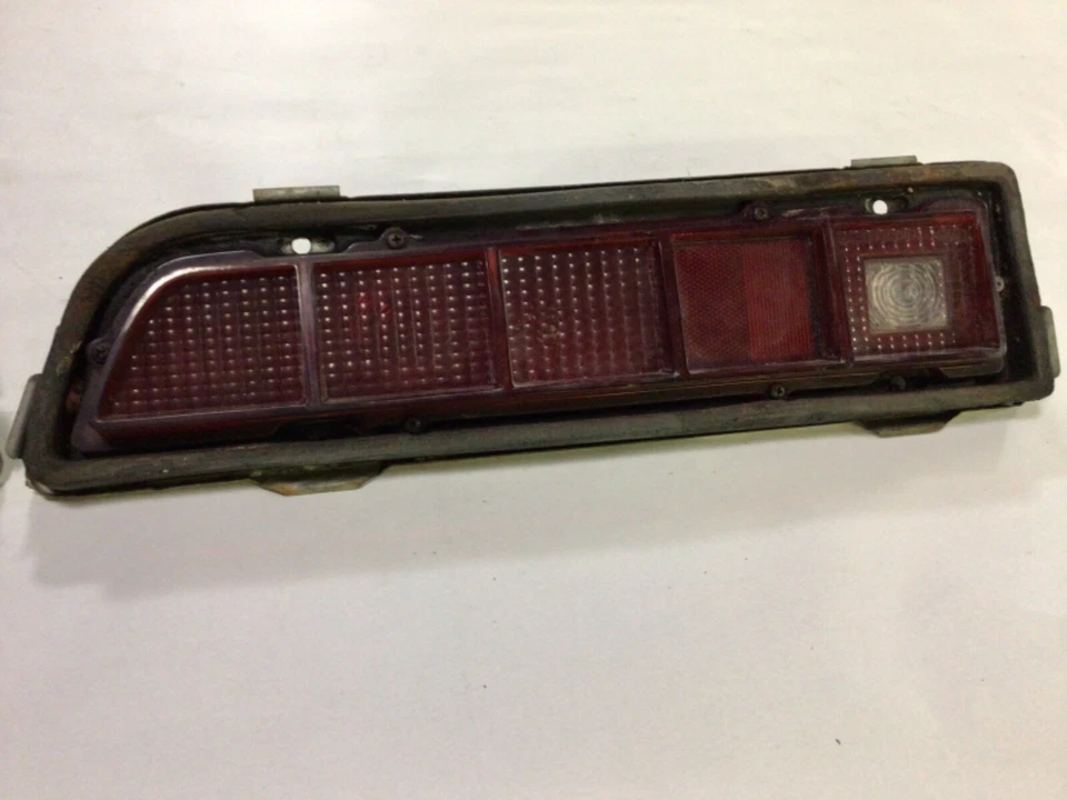 Juego de 70 conjuntos de luces traseras originales Torino Fairlane 500 Cobra Jet GT  Foto 3 de 4