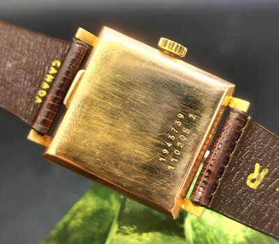 Vintage 18K SOLID GOLD UNIVERSAL GENEVE 1950's Retro Manual Wind