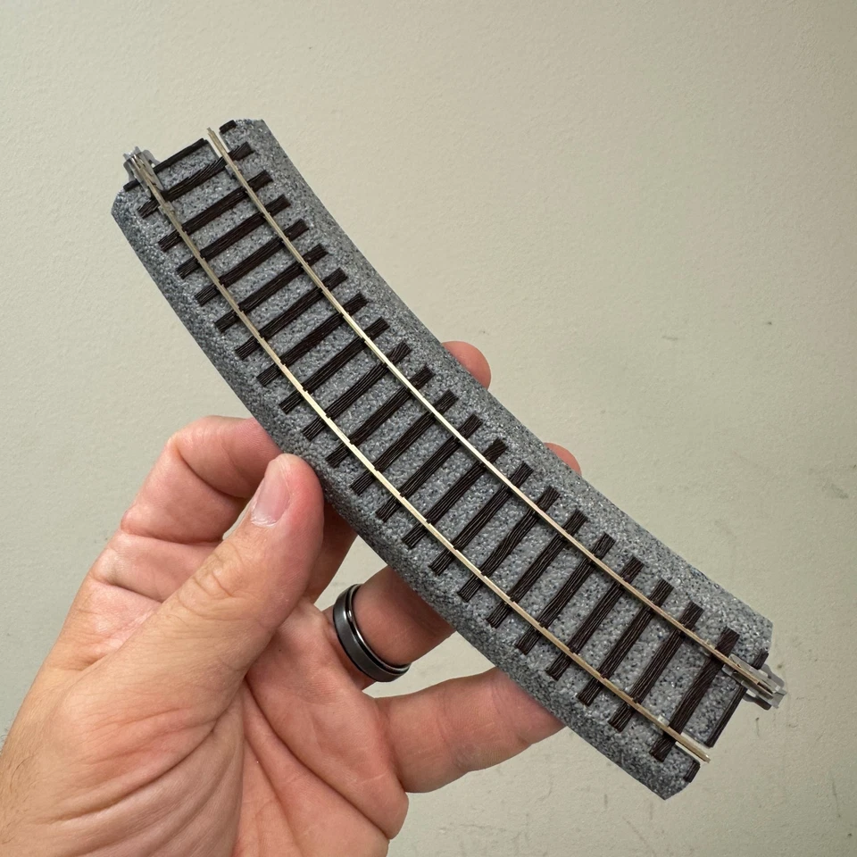 KATO Unitrack #2-260 HO Radius Curved Train Track Railroad - Lot of 16 Pieces - Image 2 of 4