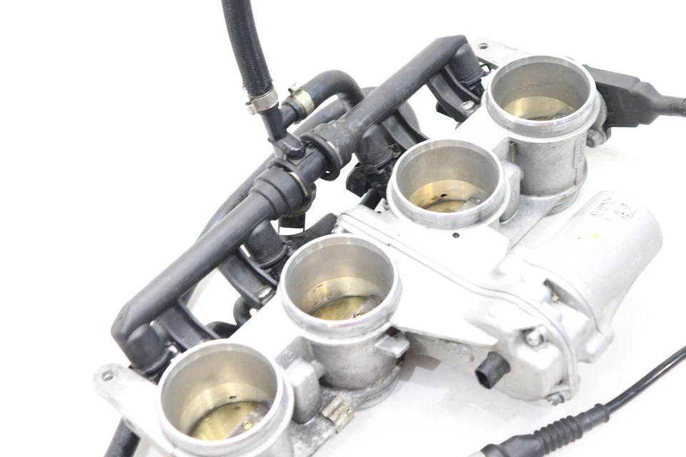 15-19 BMW S1000RR OEM INYECTORES DE COMBUSTIBLE PRINCIPALES / CUERPOS DEL ACELERADOR COMBUSTIBLE FPR REGULADOR Foto 3 de 4