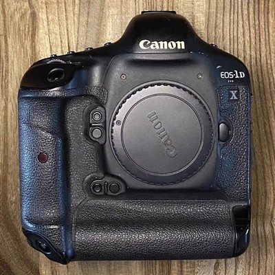 Canon EOS 1D X 18.1MP Professional Digital SLR Camera Body -100% working New