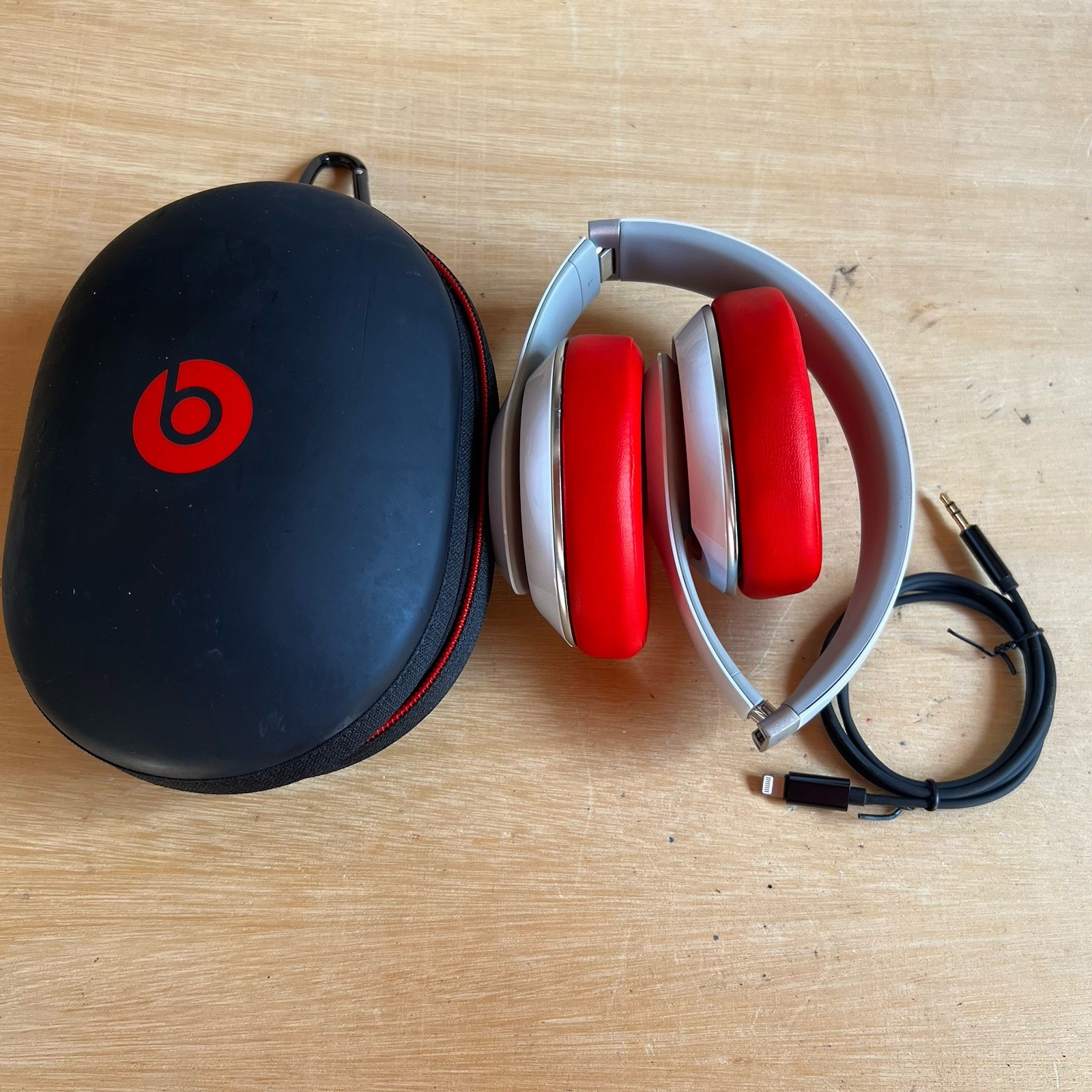 Beats By Dr. Dre Studio 2.0 Wired Headphones Over-Ear White & Red Please Read