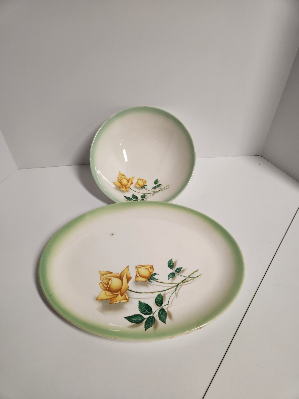 Royal Monarch First Quality China Princess Anne Serving Bowl And