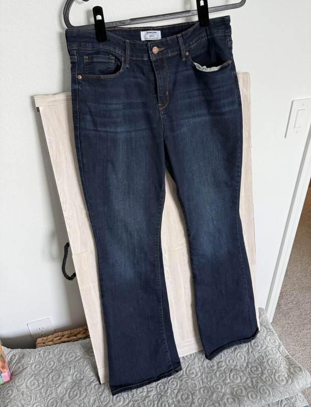 Denizen from Levi's Women's Mid-Rise Bootcut Dark Wash Blue Denim Jeans 12M
