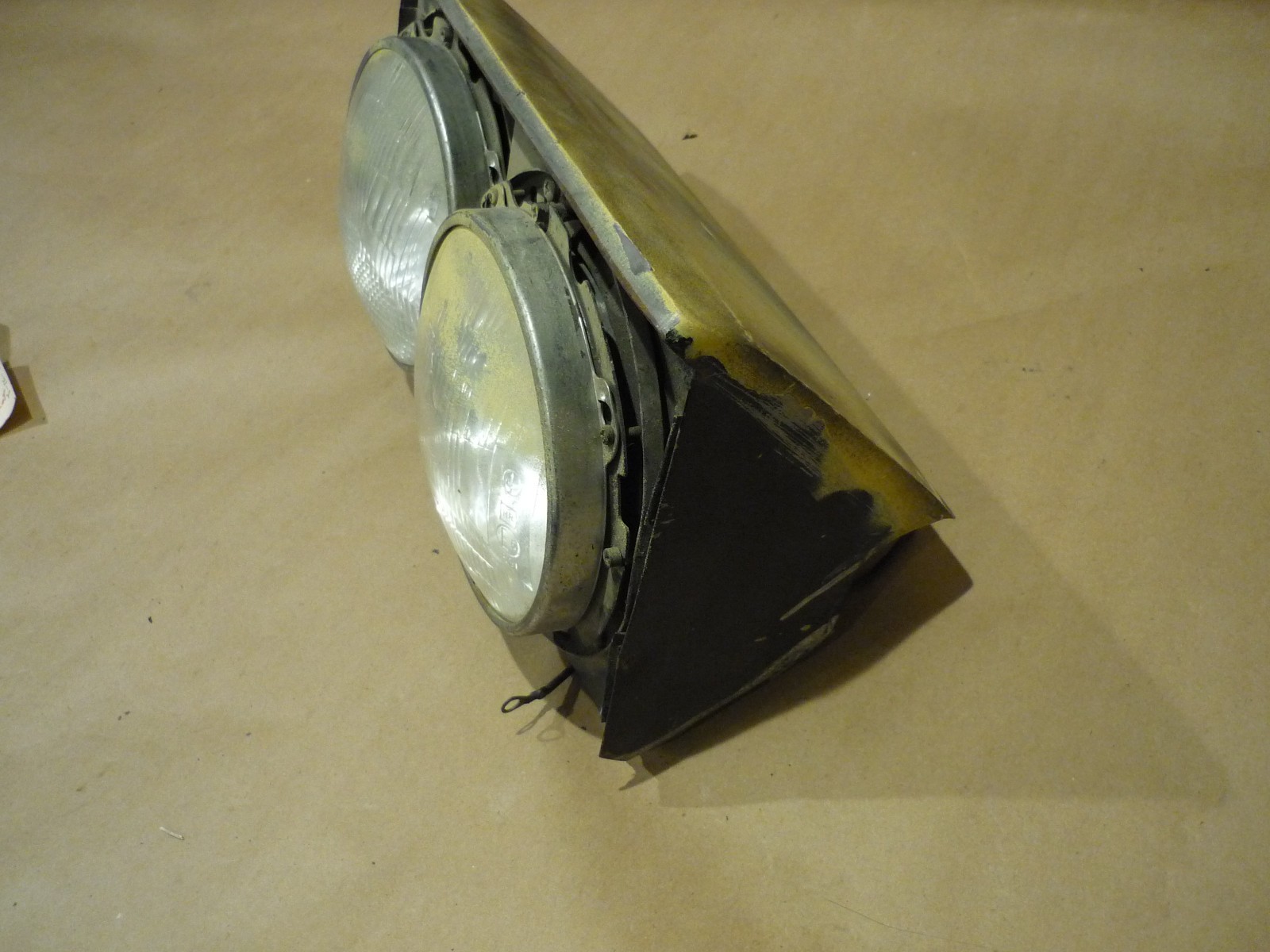 Ferrari 400, 400i - RH Driver Side Headlight Housing/Bucket - P/N 255-18-050-06