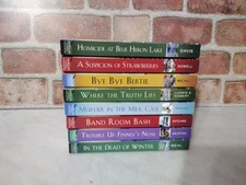 Lot of 8 - Heartsong Presents Mysteries - Novels - Paperbacks - All Different