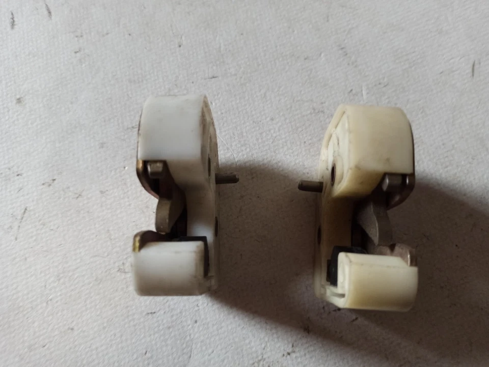 2 loquets de serrures neuves gauche et droite CITROEN CX - Photo 3/4