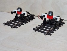 2 Märklin 5602 Prellböcke m. Sh0 Signal beleuchtet auf Spur1 Schiene / Gleis TOP