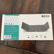 B033 Folding Bluetooth Keyboard w/ Built-In Touchpad, Silver QWERTY English