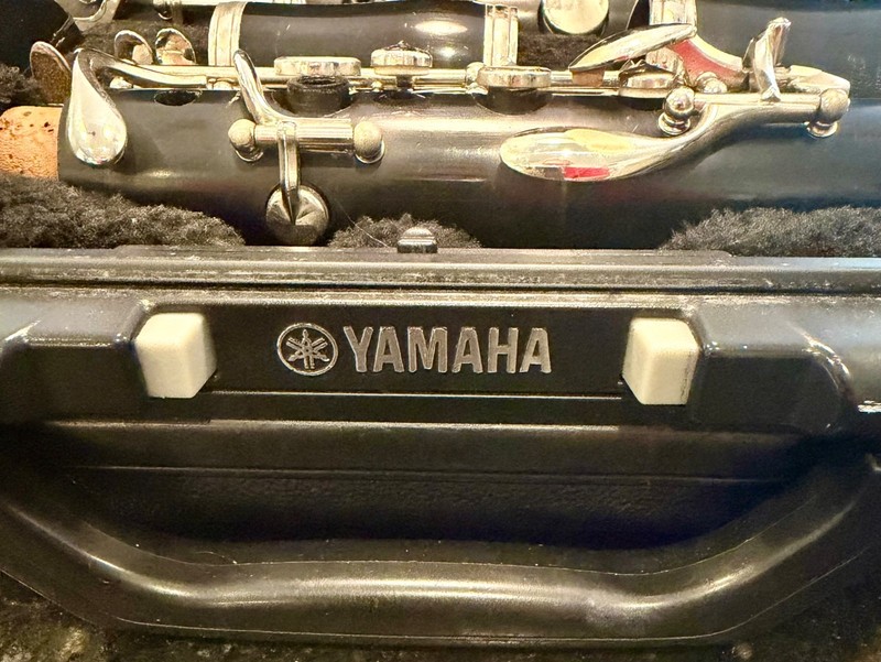 Yamaha YCL 200 advantage B flat student clarinet in hardshell case