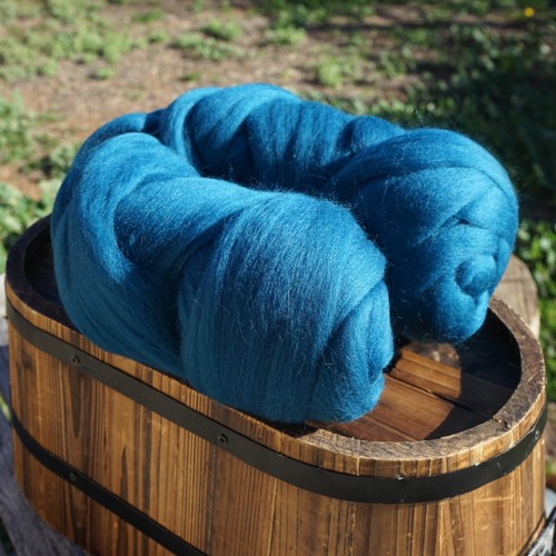 Corriedale Wool Tops roving, Teal, DHG, 50g, needle and wet felting, spinning - Picture 4 of 5