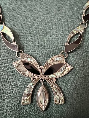 STUNNING VINTAGE MEXICAN STERLING NECKLACE INLAY ABALONE AND BLACK STONE SIGNED