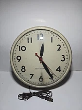 Seth Thomas Clock Thomaston Conn Pat. U.S.A. 1956028 Wall Electric Bubble Glass 