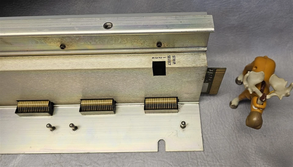 ASB547000 Modicon Gould I/O Module Rack B547 - Image 4 of 4