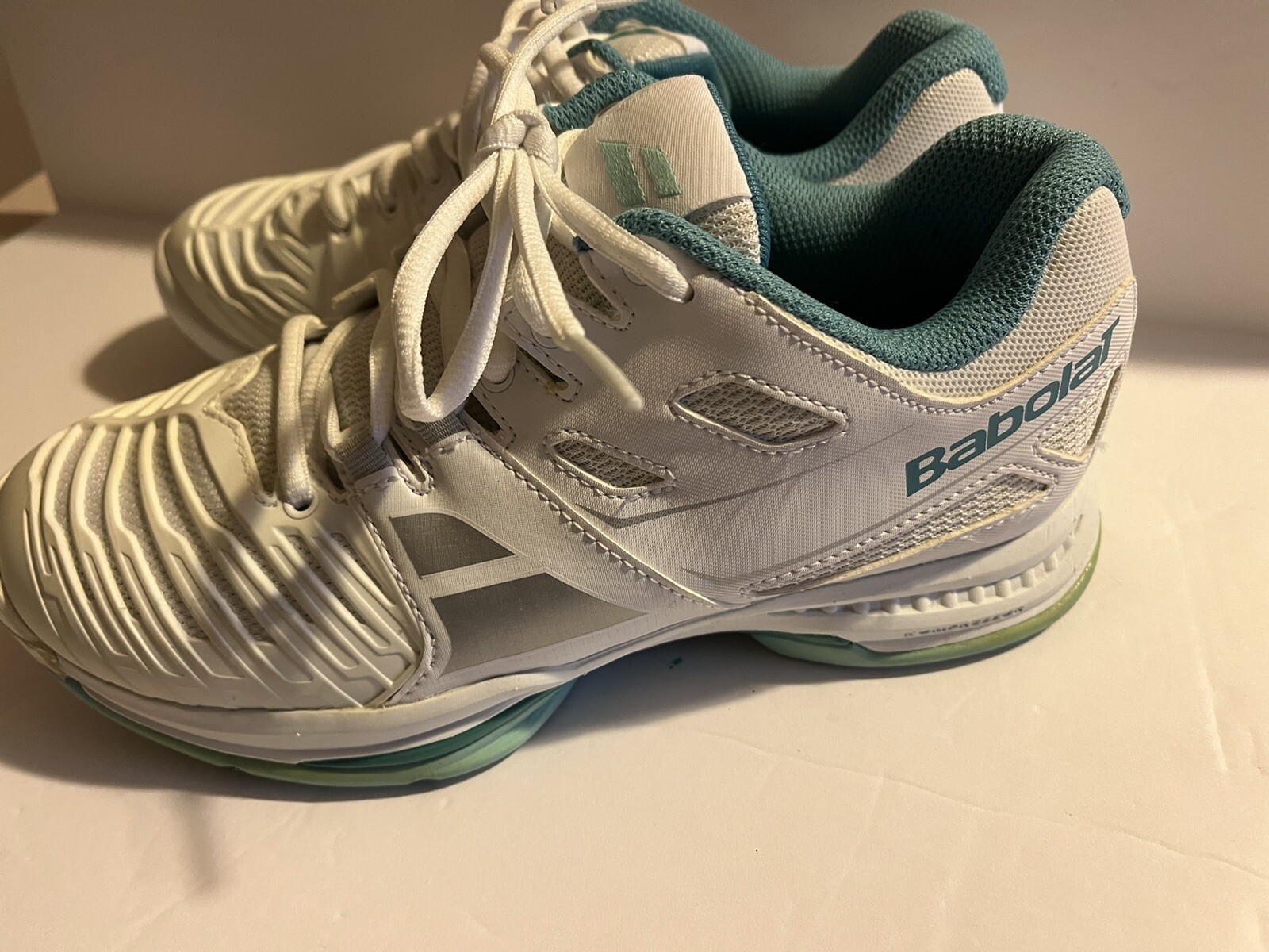 babolat kompressor womens tennis shoes white Size 6 Gem