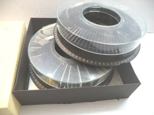 2 Vintage Kodak Carousel Transvue 140 