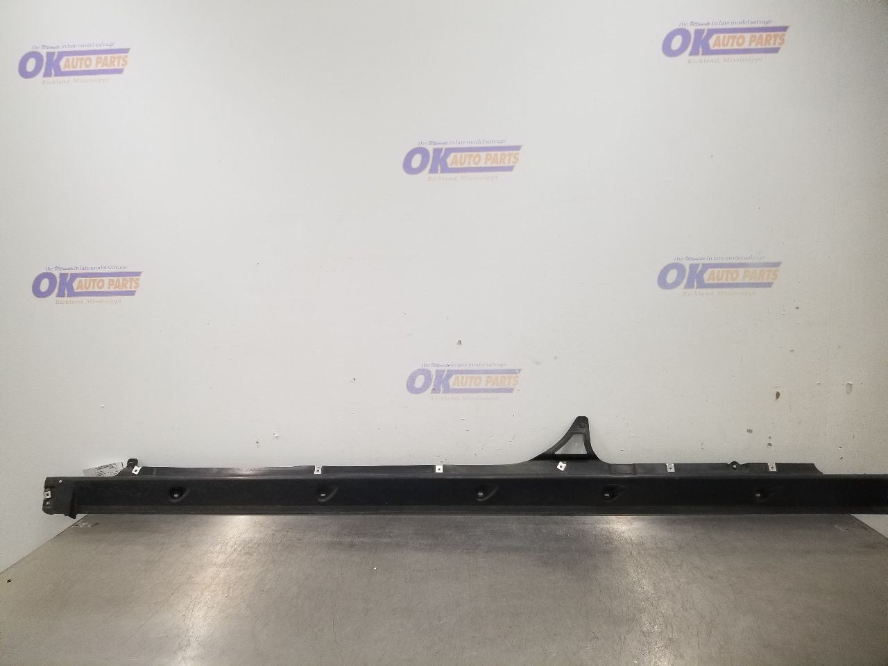 Bentley Bentayga Right Side sill trim Black