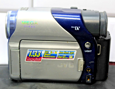 JVC MEGA PIXEL  Mini DV GR-D93U Digital Video Camera Untested Parts or Repair