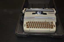 Vintage Smith Corona Model E6 Deville Typewriter thumbnail