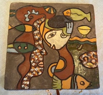 Kunstkeramik Terrakotta Fliese handgefertigt surrealistischer Stil abstraktes Design 7,5 x 7,5