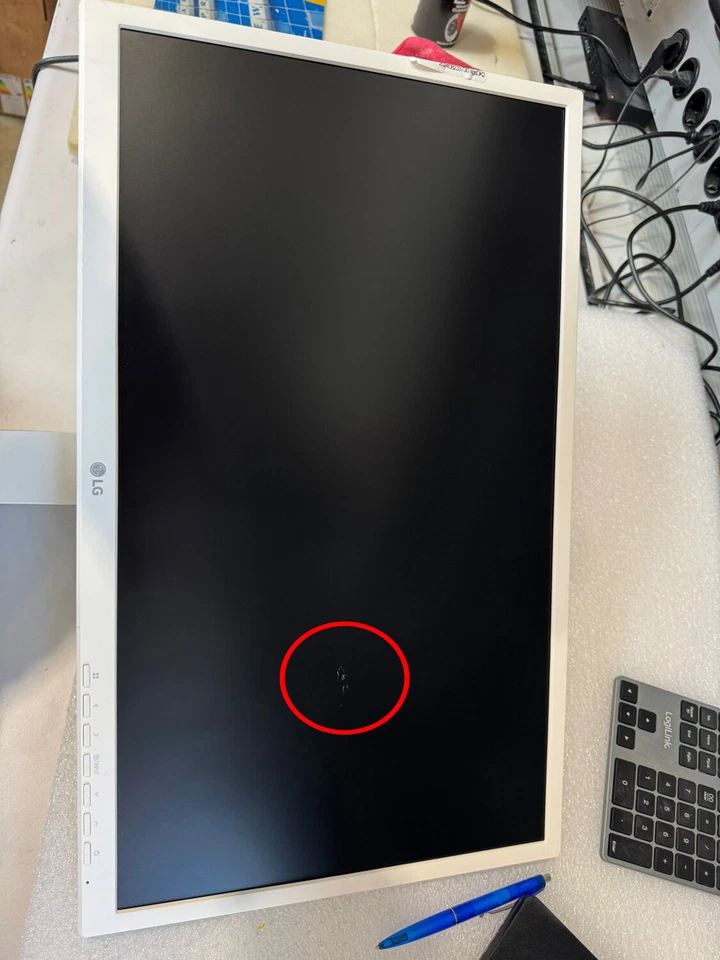 LG 24BK550Y-W 23.8-Zoll Monitor FHD 1920x1080 HDMI VGA DP DVI (tiefe Kratzer) - Bild 2 von 2