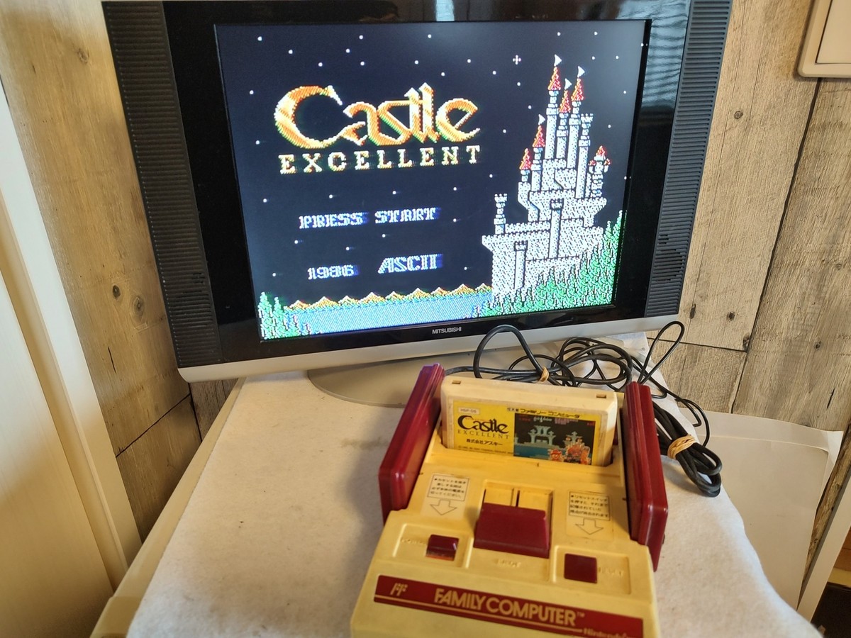Nintendo Famicom NES HVC-001 Two Consoles, RF Switch, Games Nintendo Famicom NES HVC-001 Two Consoles, RF Switch, Games
