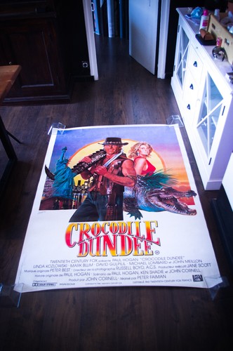 CROCODILE DUNDEE (1986) - Original French Movie Poster – Large Rolled