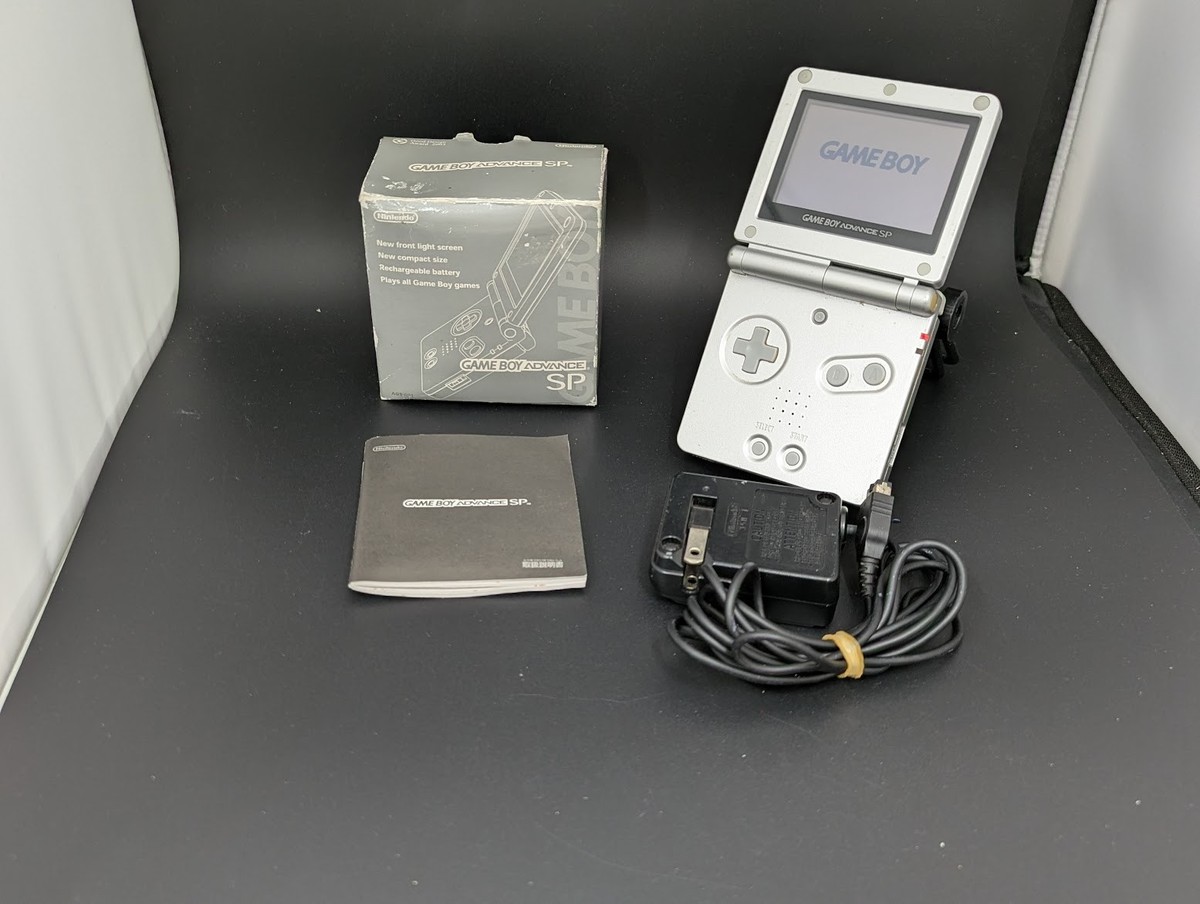 B4472 Nintendo Gameboy Advance SP console Platinum Sliver Japan