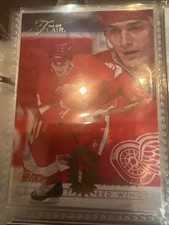 1994-95 Flair - Sergei Fedorov #48 Copyright One Line Below Stats