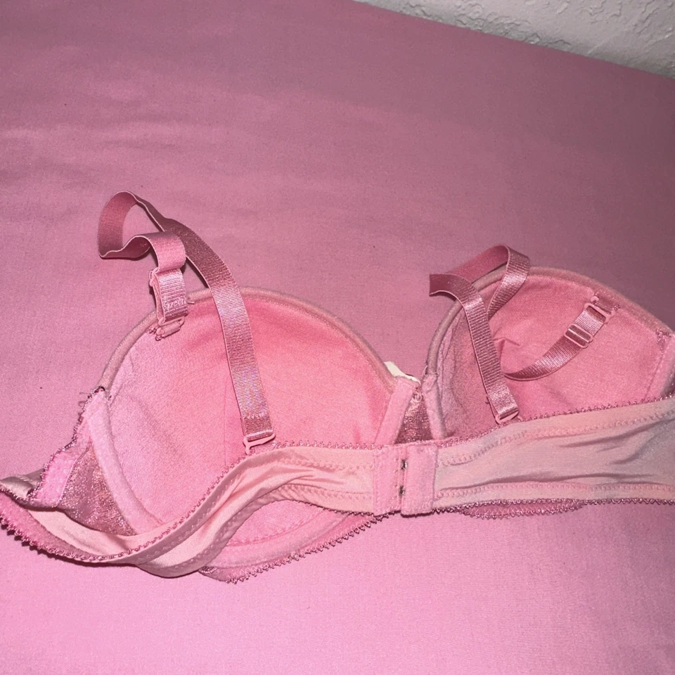 Sutiã lantejoulas rosa 38B novo com etiquetas - Imagem 2 de 2