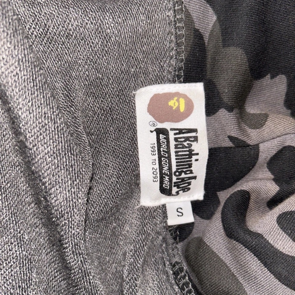 Bape Hoodie Size Small Real If Need To Authenticate ,Contact Please. - Image 2 of 4