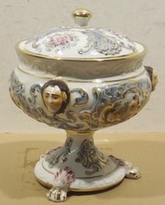 schöne mehrfarbige Capodimonte Italy Porzellan Deckeldose 3935 Dose 22 x 17cm