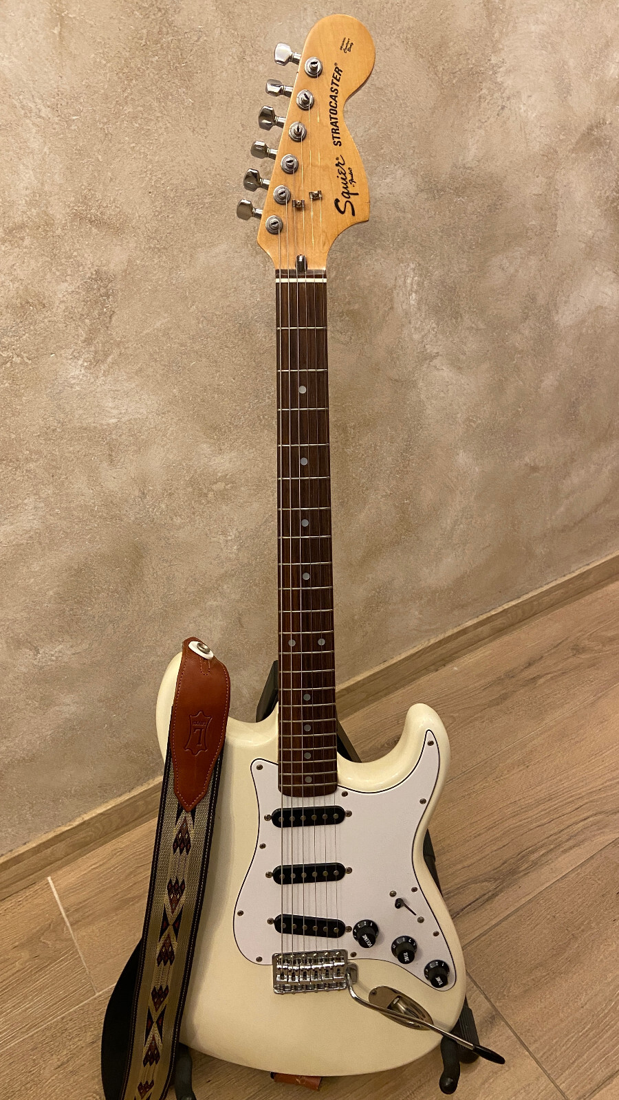 美品　Squier Stratocaster アイボリー Original Vintage Rare Fender Stratocaster 1994-95 Japan