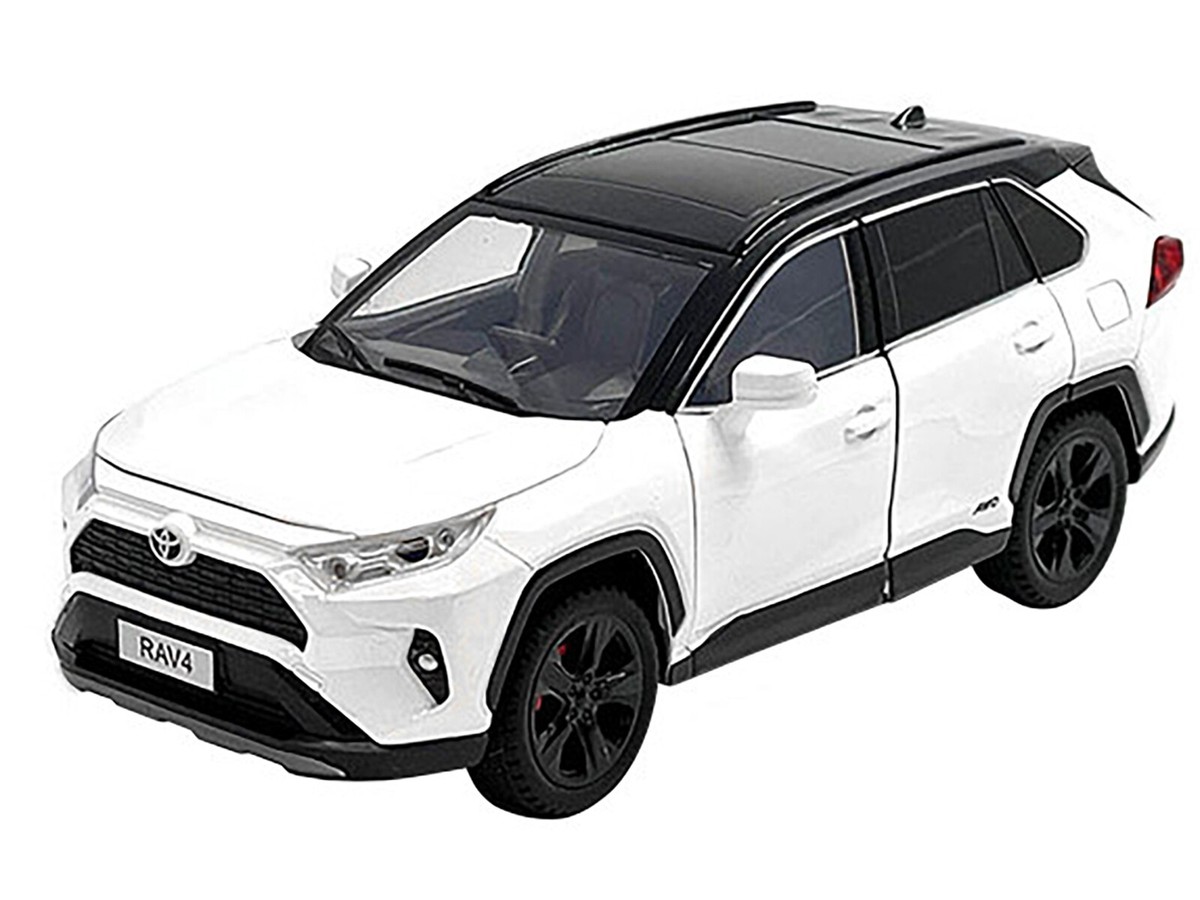 Toyota Rav4 Hybrid XSE White with Black Top and Sunroof 1/24
