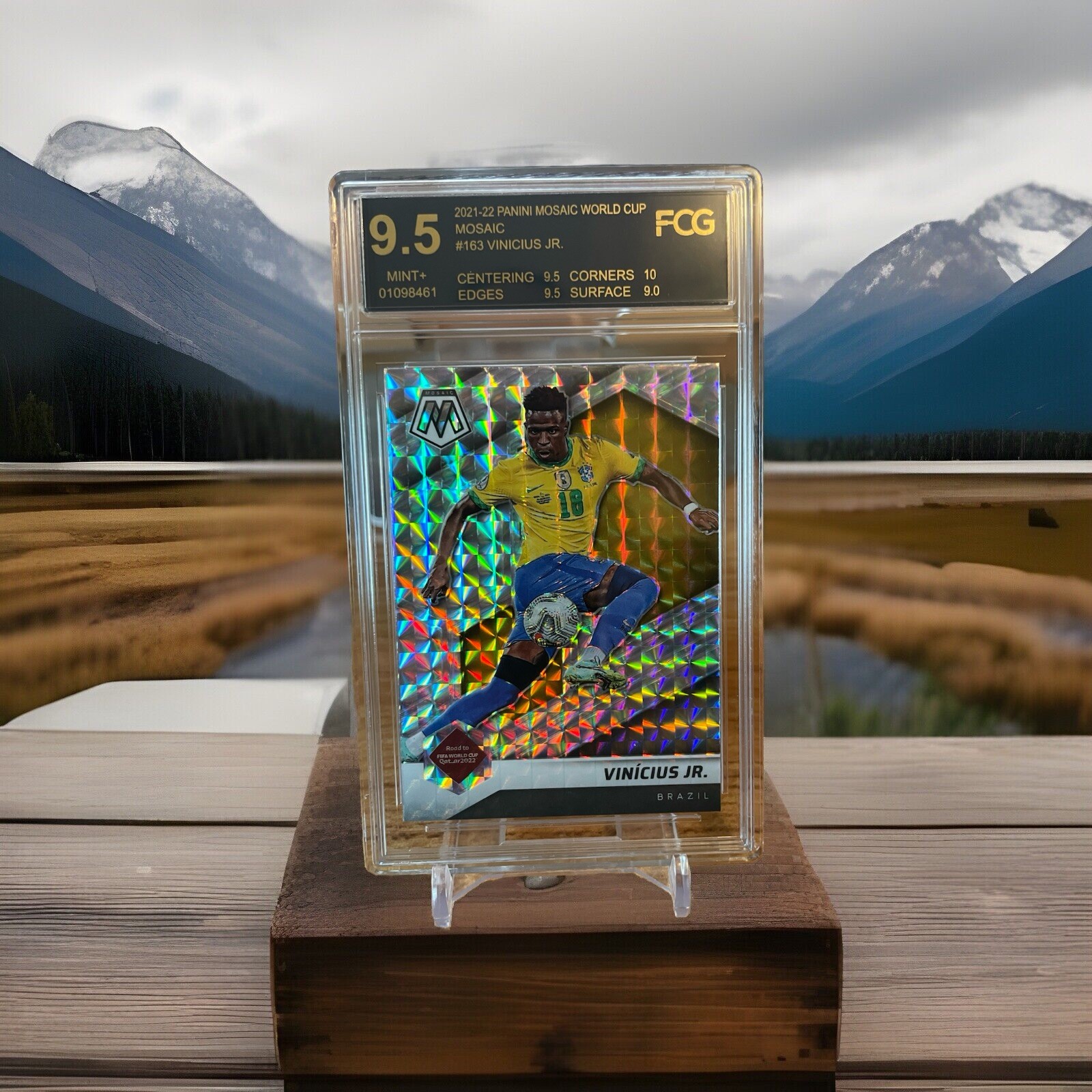 VINICIUS JR ~ 2021-22 Mosaic FIFA World Cup #163 Silver Mosaic Prizm Brazil