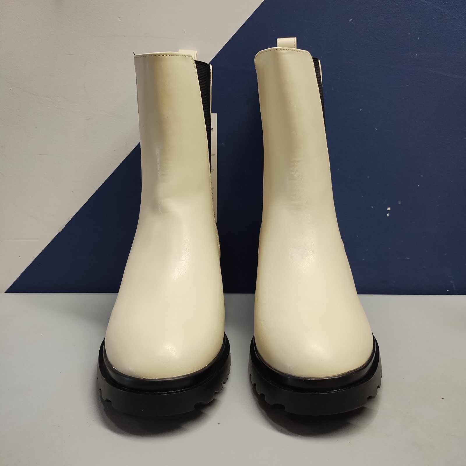 SAOLA Stivali Amazon Essentials Chelsea donna US 10 5 bianco nero suola grossa pull on