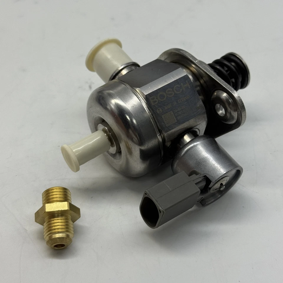 High Pressure Fuel Pump HPFP 0261520472 06H127025Q for Bosch VW Audi 2.0T TSI - Imagem 3 de 4
