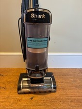 Shark N850 Bagless Vacuum Cleaner - Excellent Condition