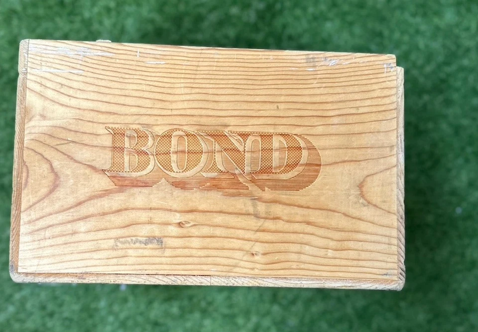 Caixa de vinho 2011 Wood Bond "Melbury" Bond Vineyard Vecina 13” x 12” x 5” - Imagem 4 de 4