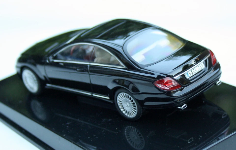 Mercedes-Benz CL Coupé C216 Anno 2006-2010, Nero, Modello AUTOart In Scala 1:43 - Immagine 2 di 4