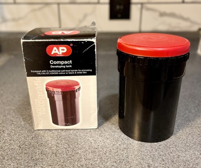 AP Compact Developing Tank with 2 Reels for Processing 135 126 127 120/220 Film