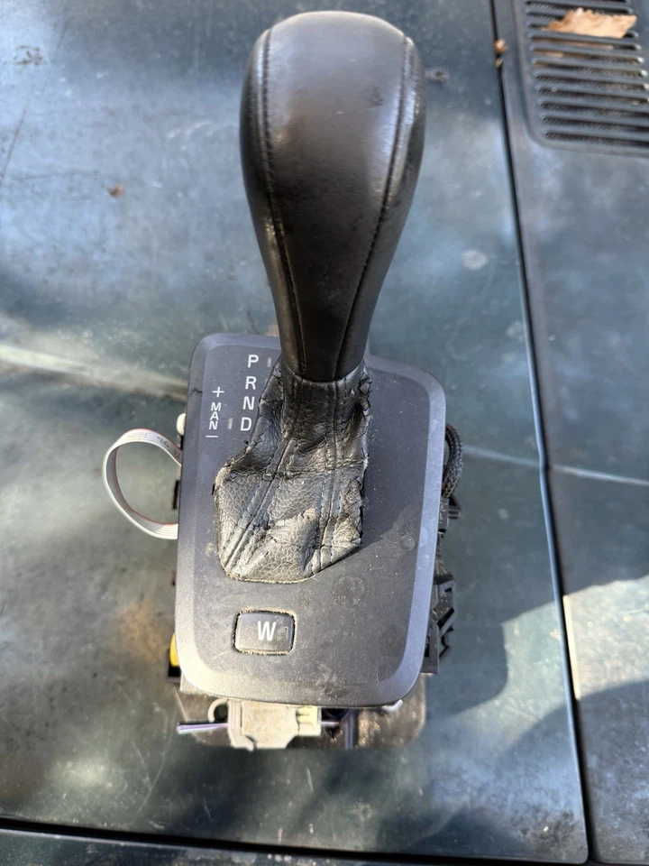 Palanca de cambios Volvo V70 XC70 2004-2007 o S60 2004-2009 bonita usada Foto 2 de 4