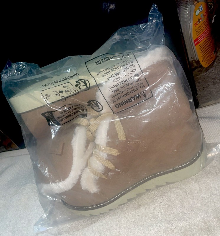 Beautiful Coffee Boots With Fur Inside