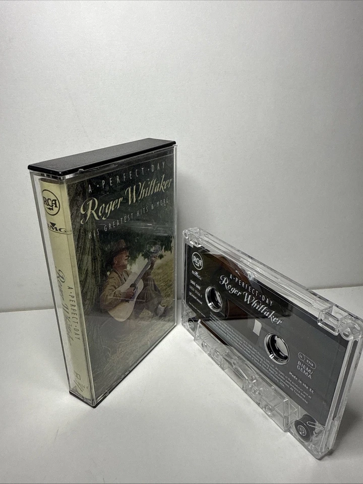 Roger Whittaker, A Perfect Day: Greatest Hits compilation Cassette Tape RCA 1996 - Image 3 of 4