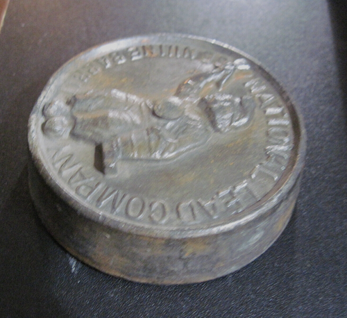 Pisapapeles Original National Lead Company Dutch Boy Genuino Babbitt Plomo - Imagen 2 de 4